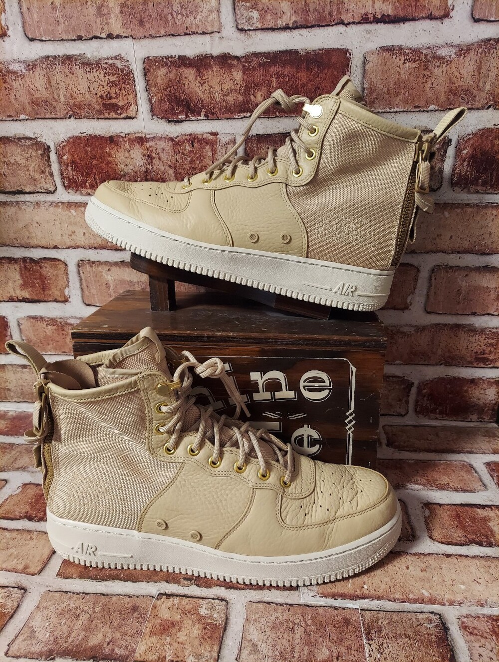 Pre-owned 2017 Nike SF air Force 1 Mid